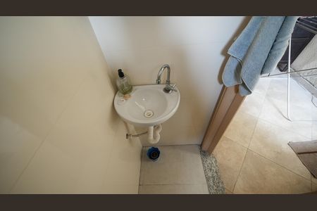 Casa à venda com 166m², 3 quartos e 2 vagasBanheiro de Serviço