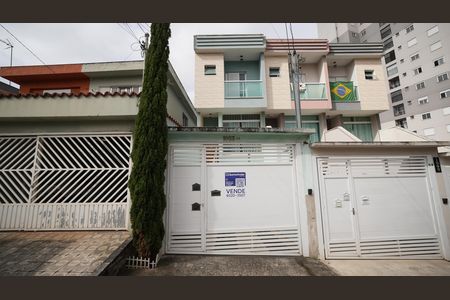 Fachada de casa à venda com 3 quartos, 166m² em Campestre, Santo André