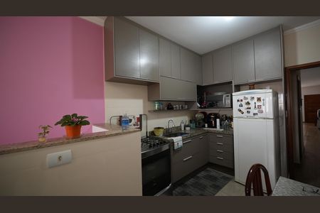 Casa à venda com 166m², 3 quartos e 2 vagasCozinha