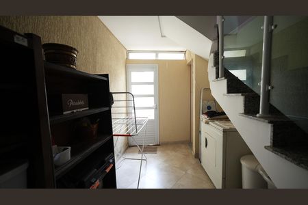 Casa à venda com 166m², 3 quartos e 2 vagasÁrea de Serviço