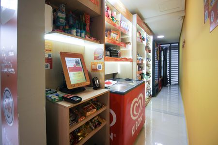 Studio para alugar com 24m², 1 quarto e sem vaga Studio para alugar com 24m², 1 quarto e sem vagaÁrea comum - Mercado