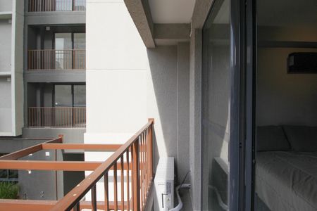 Studio para alugar com 24m², 1 quarto e sem vaga Studio para alugar com 24m², 1 quarto e sem vagaVaranda