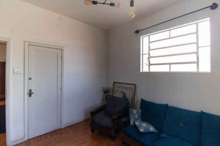 Casa à venda com 155m², 4 quartos e 2 vagas Casa à venda com 155m², 4 quartos e 2 vagasSala