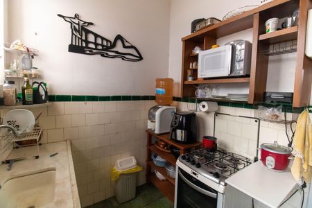 Casa à venda com 155m², 4 quartos e 2 vagas Casa à venda com 155m², 4 quartos e 2 vagasCozinha
