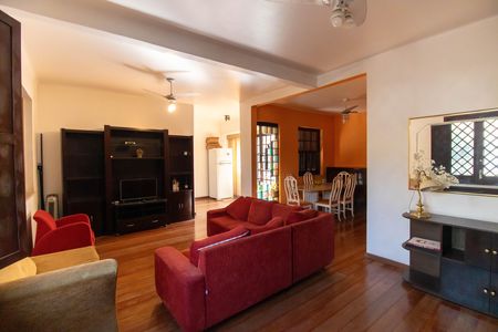 Sala de casa à venda com 4 quartos, 155m² em Fátima, Niterói