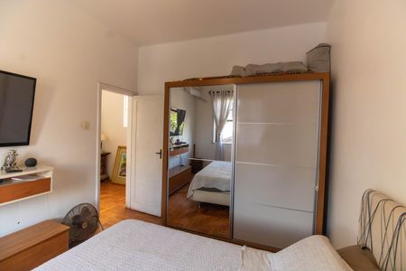 Casa à venda com 155m², 4 quartos e 2 vagas Casa à venda com 155m², 4 quartos e 2 vagasQuarto 1
