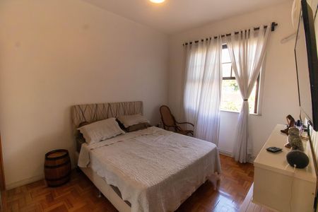 Casa à venda com 155m², 4 quartos e 2 vagas Casa à venda com 155m², 4 quartos e 2 vagasQuarto 1