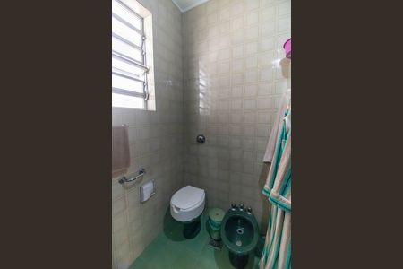 Casa à venda com 155m², 4 quartos e 2 vagas Casa à venda com 155m², 4 quartos e 2 vagasBanheiro Social