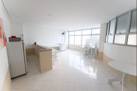 Apartamento para alugar com 6m², 2 quartos e 1 vaga Apartamento para alugar com 6m², 2 quartos e 1 vagaÁrea comum - Salão de festas