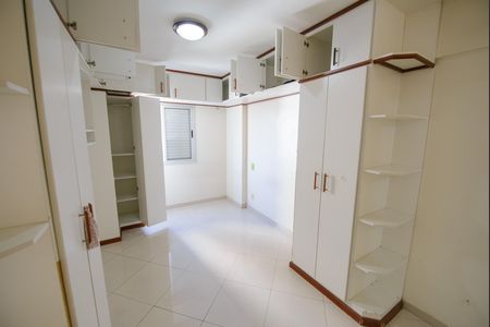 Apartamento para alugar com 6m², 2 quartos e 1 vaga Apartamento para alugar com 6m², 2 quartos e 1 vagaSuíte