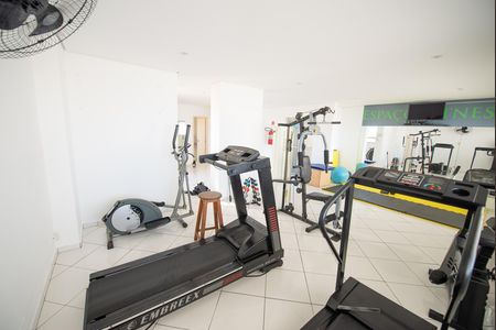 Apartamento para alugar com 6m², 2 quartos e 1 vaga Apartamento para alugar com 6m², 2 quartos e 1 vagaÁrea comum - Academia