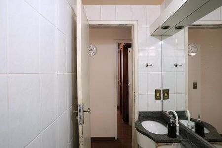 Apartamento à venda com 120m², 4 quartos e 1 vaga Apartamento à venda com 120m², 4 quartos e 1 vagaBanheiro