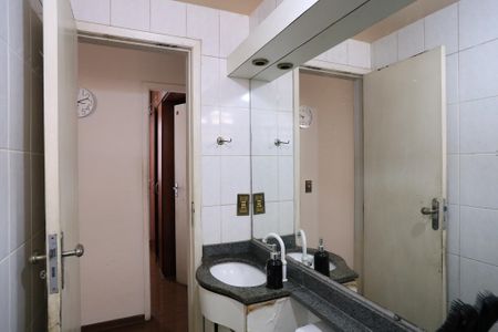 Apartamento à venda com 120m², 4 quartos e 1 vaga Apartamento à venda com 120m², 4 quartos e 1 vagaBanheiro