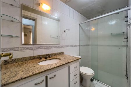 Banheiro de apartamento à venda com 1 quarto, 45m² em Ipiranga, São Paulo