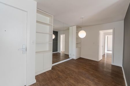 Sala de apartamento à venda com 4 quartos, 100m² em Bela Vista, São Paulo
