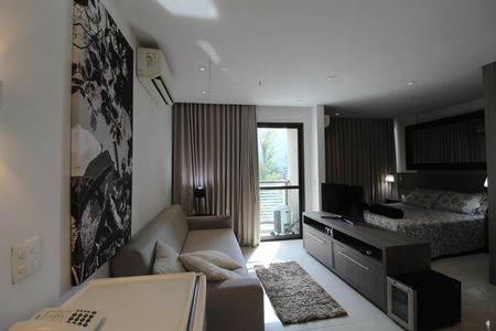 Sala de apartamento para alugar com 1 quarto, 36m² em Jacarepaguá, Rio de Janeiro