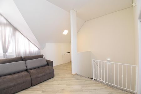 Casa de condomínio à venda com 180m², 3 quartos e sem vagaÁtico