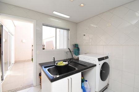 Casa de condomínio à venda com 180m², 3 quartos e sem vagaÁrea de Serviço