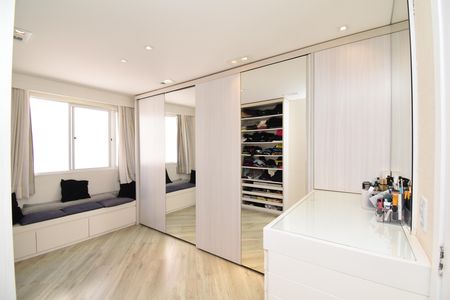 Casa de condomínio à venda com 180m², 3 quartos e sem vagaCloset da Suíte