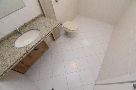 Casa de condomínio à venda com 180m², 3 quartos e sem vagaBanheiro da Suíte do Ático
