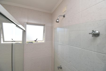 Casa de condomínio à venda com 180m², 3 quartos e sem vagaBanheiro da Suíte