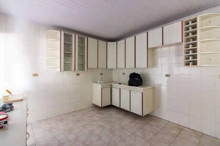 Casa para alugar com 80m², 2 quartos e 2 vagasCozinha 
