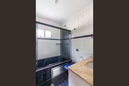 Casa para alugar com 80m², 2 quartos e 2 vagasBanheiro