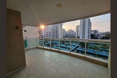 Apartamento para alugar com 98m², 3 quartos e 2 vagas Apartamento para alugar com 98m², 3 quartos e 2 vagasVaranda