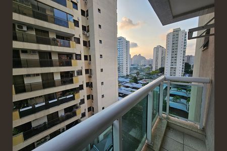 Apartamento para alugar com 98m², 3 quartos e 2 vagas Apartamento para alugar com 98m², 3 quartos e 2 vagasVaranda da suíte 3