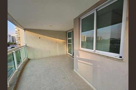 Apartamento para alugar com 98m², 3 quartos e 2 vagas Apartamento para alugar com 98m², 3 quartos e 2 vagasVaranda