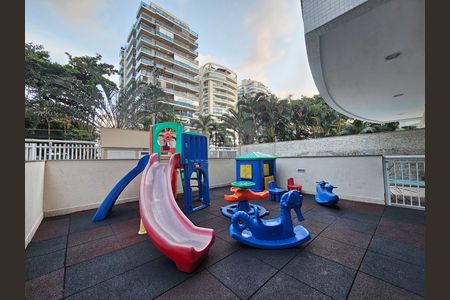 Apartamento para alugar com 98m², 3 quartos e 2 vagas Apartamento para alugar com 98m², 3 quartos e 2 vagasÁrea comum - Playground