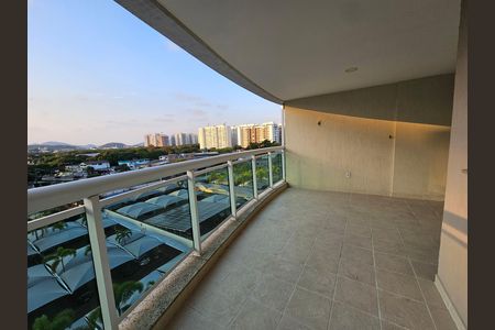 Apartamento para alugar com 98m², 3 quartos e 2 vagas Apartamento para alugar com 98m², 3 quartos e 2 vagasVaranda