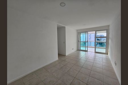 Apartamento para alugar com 98m², 3 quartos e 2 vagas Apartamento para alugar com 98m², 3 quartos e 2 vagasSala