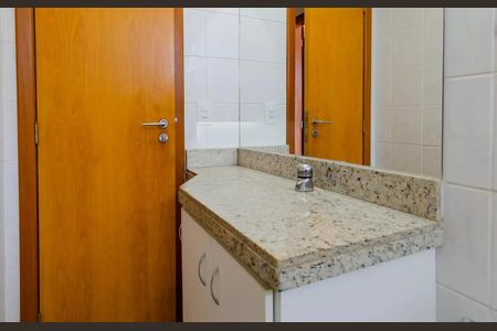 Apartamento para alugar com 78m², 3 quartos e 2 vagas Apartamento para alugar com 78m², 3 quartos e 2 vagasBanheiro