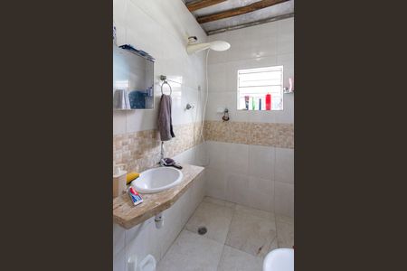 Casa à venda com 210m², 3 quartos e 2 vagasBanheiro - Casa 1