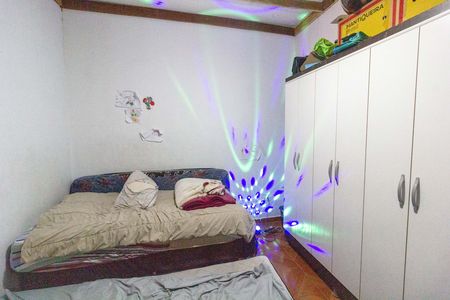 Casa à venda com 210m², 3 quartos e 2 vagasQuarto1  - Casa 2