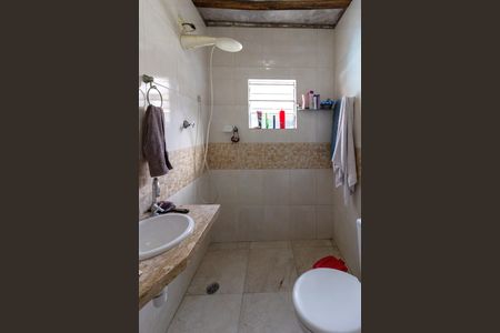 Casa à venda com 210m², 3 quartos e 2 vagasBanheiro - Casa 1