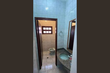 Casa à venda com 180m², 3 quartos e 4 vagasBanheiro