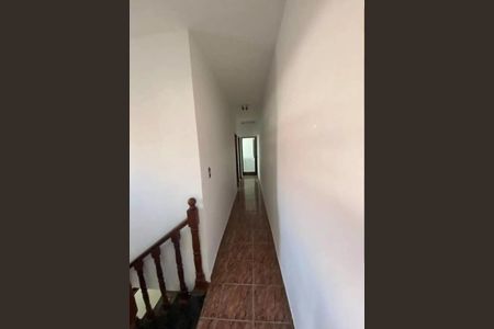 Casa à venda com 180m², 3 quartos e 4 vagasCorredor