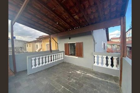 Casa à venda com 180m², 3 quartos e 4 vagasÁrea externa