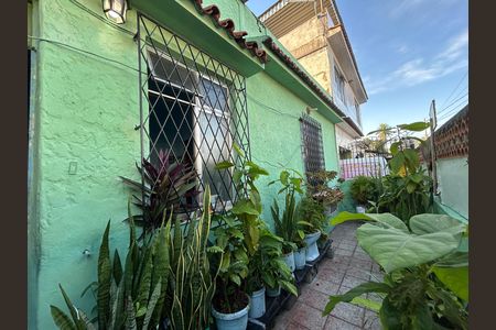 Casa para alugar com 80m², 2 quartos e sem vagaFachada