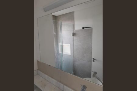 Apartamento para alugar com 55m², 2 quartos e 1 vaga Apartamento para alugar com 55m², 2 quartos e 1 vagaBanheiro