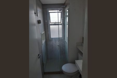 Banheiro de apartamento para alugar com 2 quartos, 55m² em Jardim Sao Judas Tadeu, Guarulhos