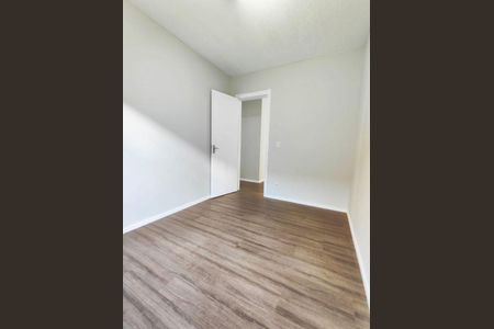 Quarto 1 de apartamento para alugar com 2 quartos, 45m² em Restinga, Porto Alegre
