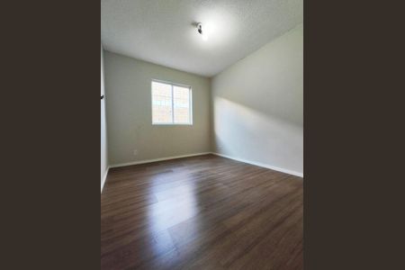 Quarto 1 de apartamento para alugar com 2 quartos, 45m² em Restinga, Porto Alegre