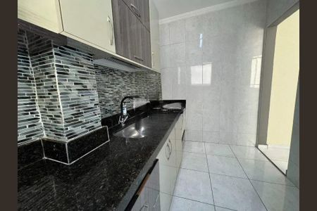 Cozinha de apartamento para alugar com 2 quartos, 55m² em Jardim America, Belo Horizonte