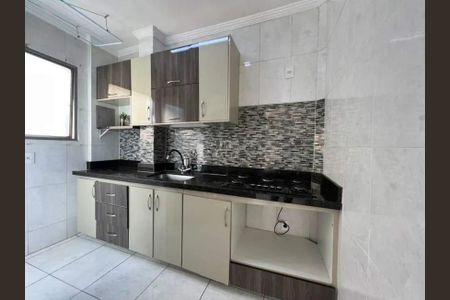 Cozinha de apartamento para alugar com 2 quartos, 55m² em Jardim America, Belo Horizonte