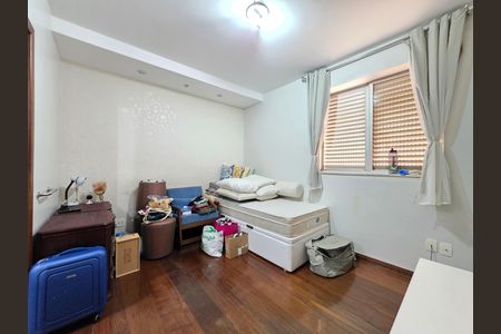 Apartamento à venda com 180m², 4 quartos e 3 vagas Apartamento à venda com 180m², 4 quartos e 3 vagasQuarto Suíte