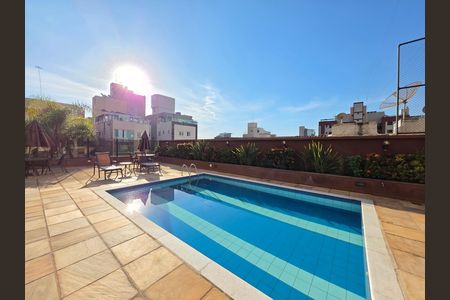 Apartamento à venda com 180m², 4 quartos e 3 vagas Apartamento à venda com 180m², 4 quartos e 3 vagasPiscina