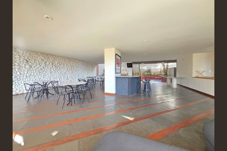Apartamento à venda com 180m², 4 quartos e 3 vagas Apartamento à venda com 180m², 4 quartos e 3 vagasSalão de festas
